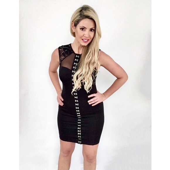 Sleeveless bodycon dress with lace details - Picture 3 of 6